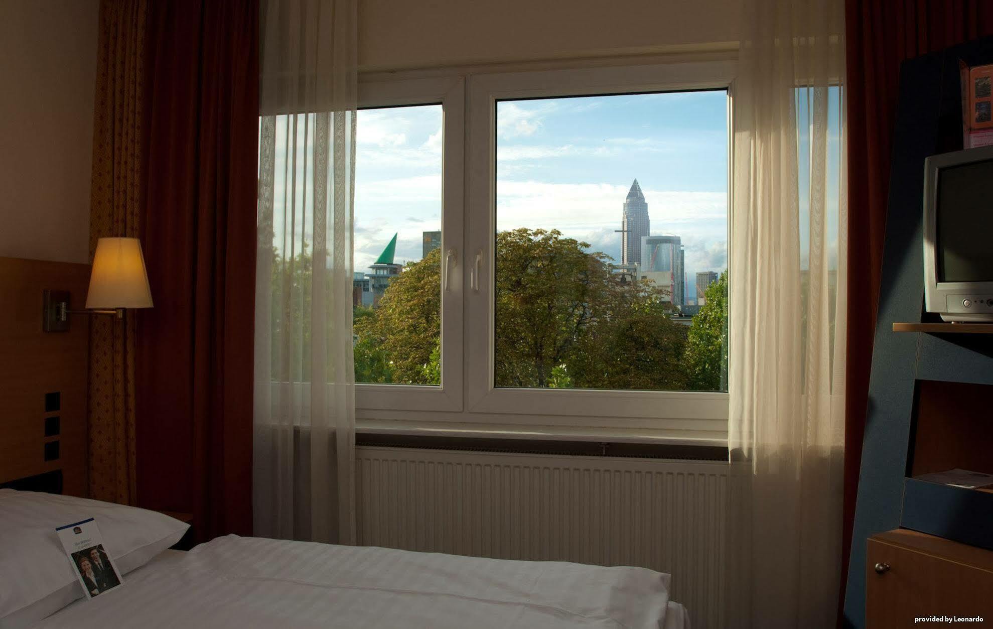 Hotel Plaza Frankfurt am Main Ruang foto